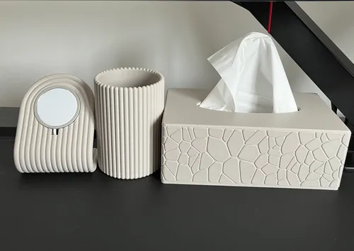 Desk setup with the charging stand and tissue boxes