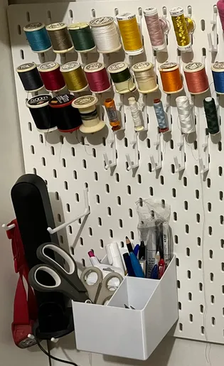 Skadis board spool holder for sewing thread