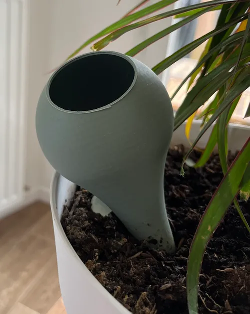 Plant watering globe